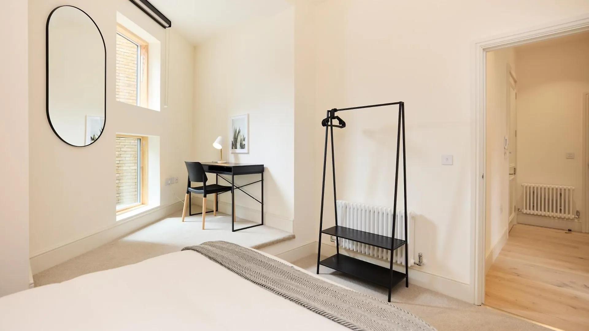 The East London Mile Place - Cosy 2Bdr Flat With Balcony